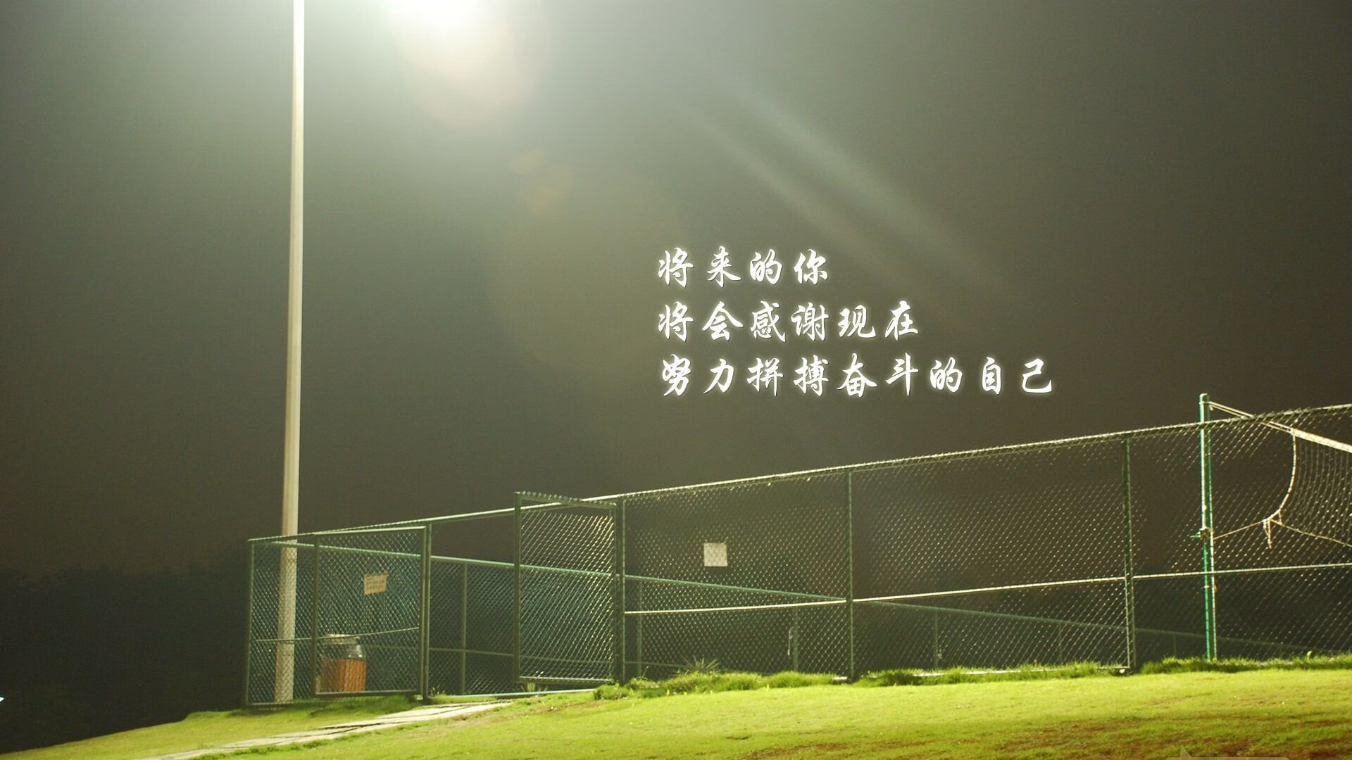 逆境中的应变拼图：哪些球队策略调整最精彩？