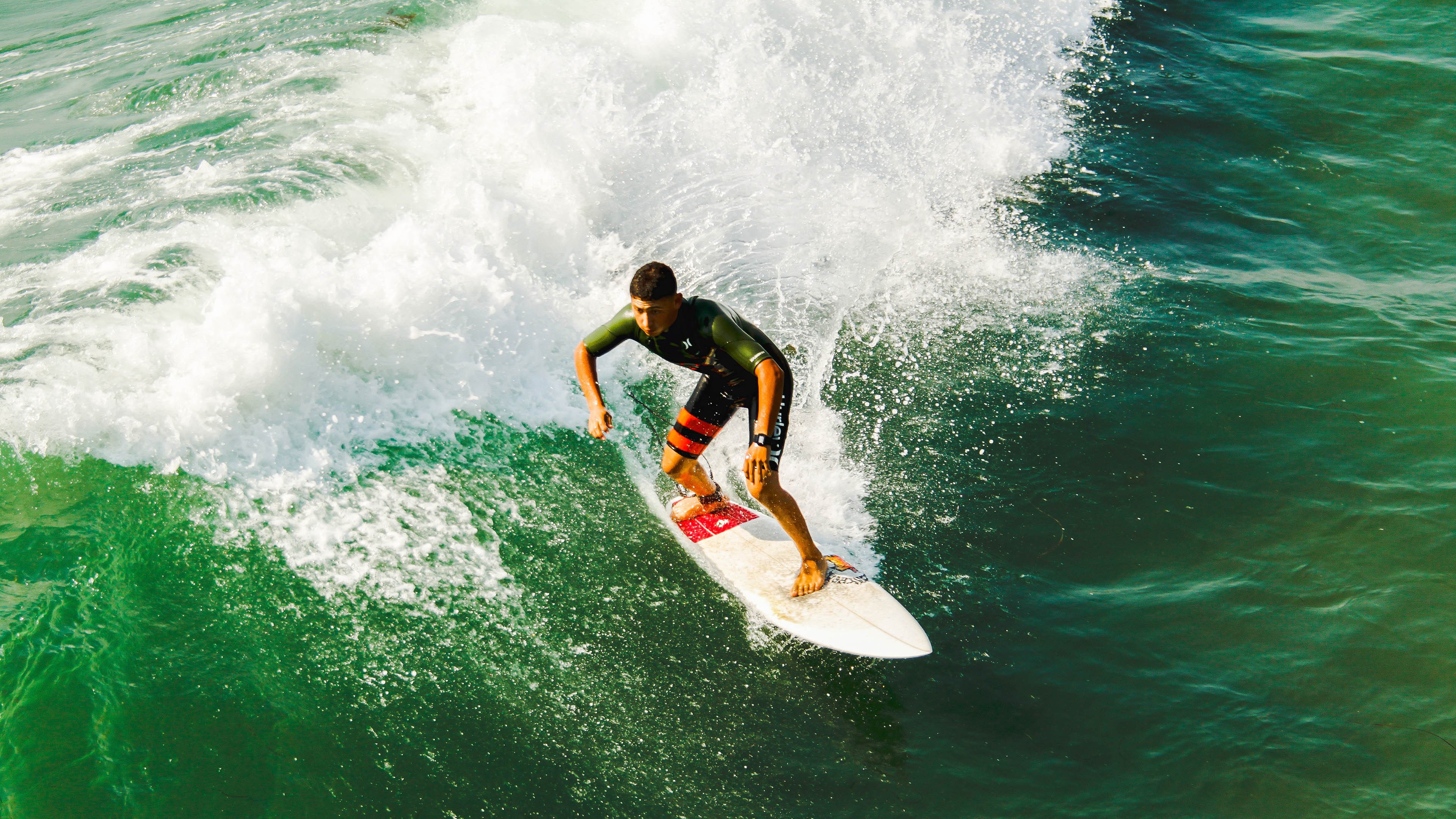 场外狂欢:车迷盛会与文化展演